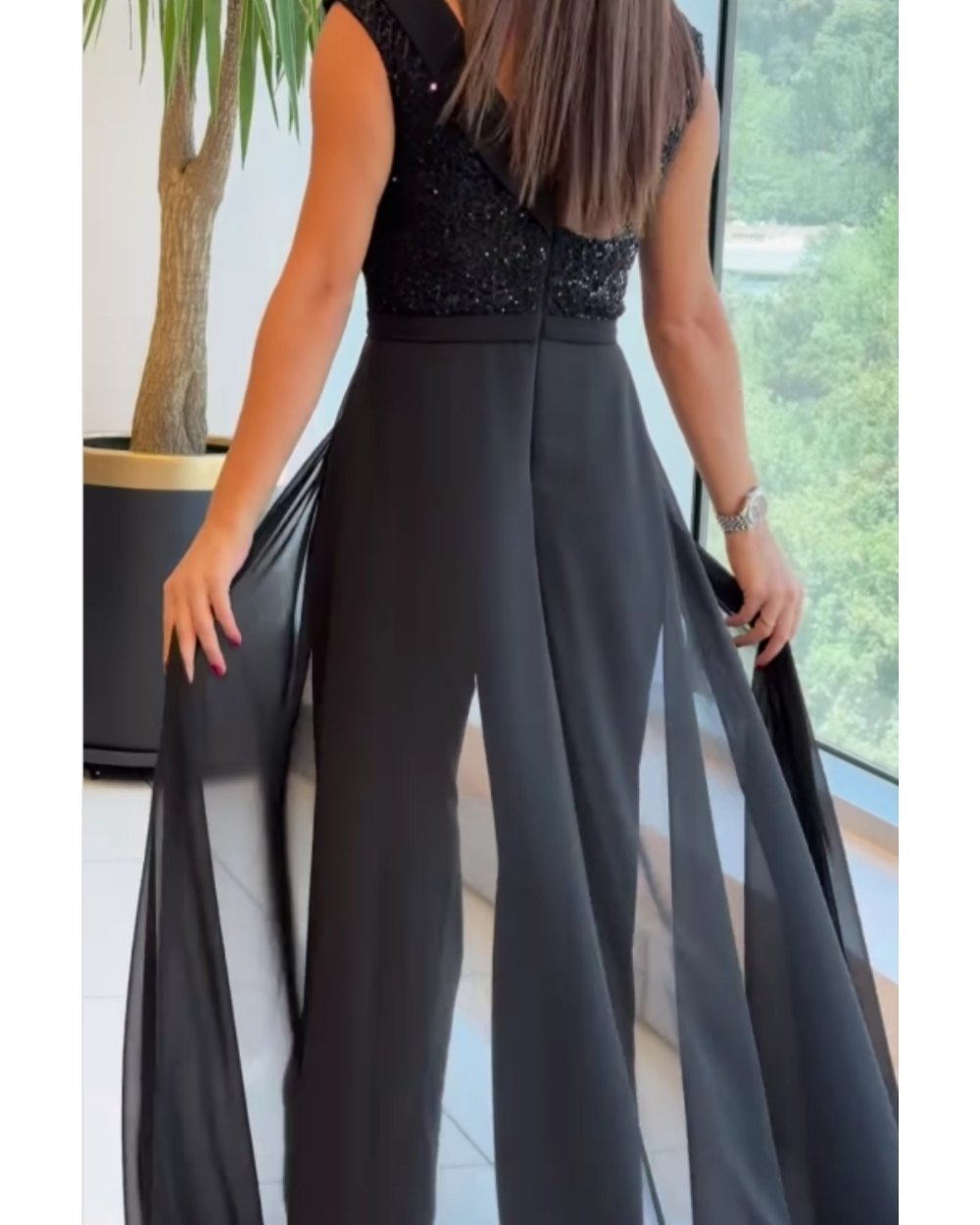 Valeria | Classic Sleeveless Jumpsuit